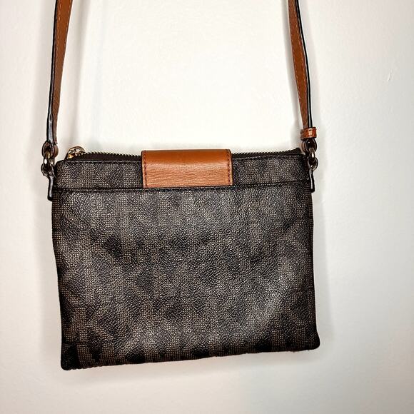 Michael Kors Fulton Crossbody double zip PVC Leather - Picture 9 of 12